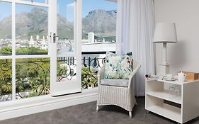 Cape Town Hollow Hotel